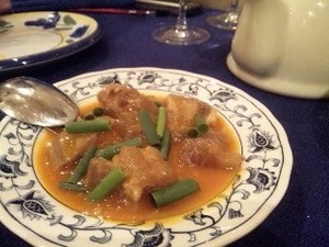 マヌ・牛すじ.jpg