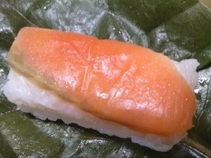柿寿司・鮭.jpg