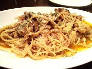 牛肉とレンコンとパプリカのパスタ.jpg