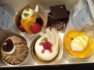 銀・ケーキ.jpg