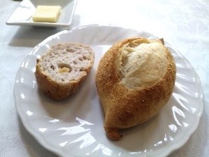 鳩谷・パン.jpg