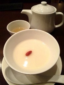 礼華・杏仁.jpg