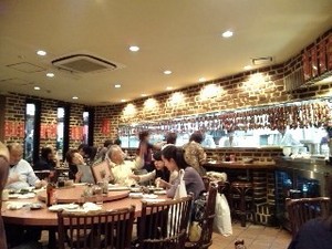 麗郷店内.jpg